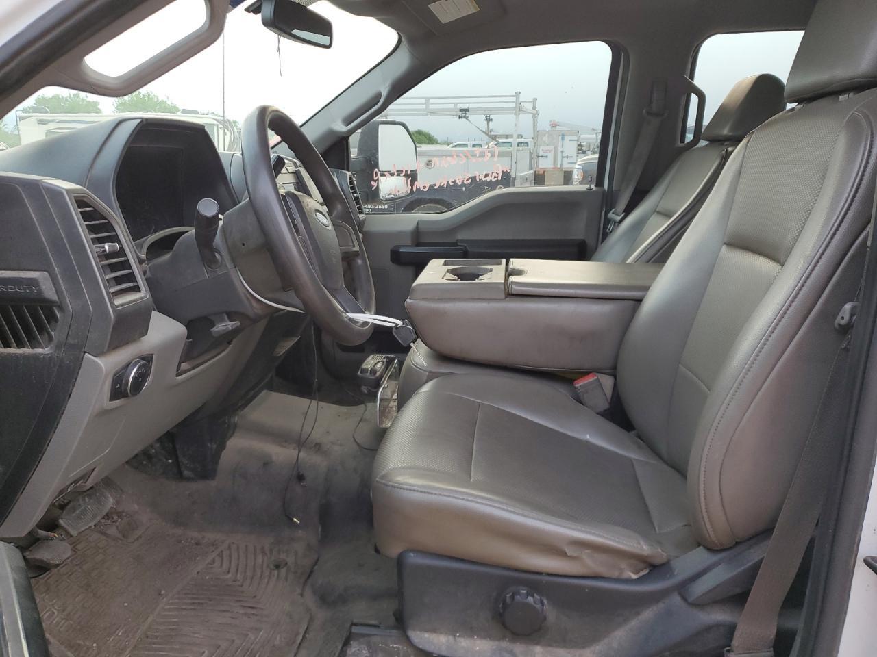 2019 Ford F350 Super Duty - Фото 7