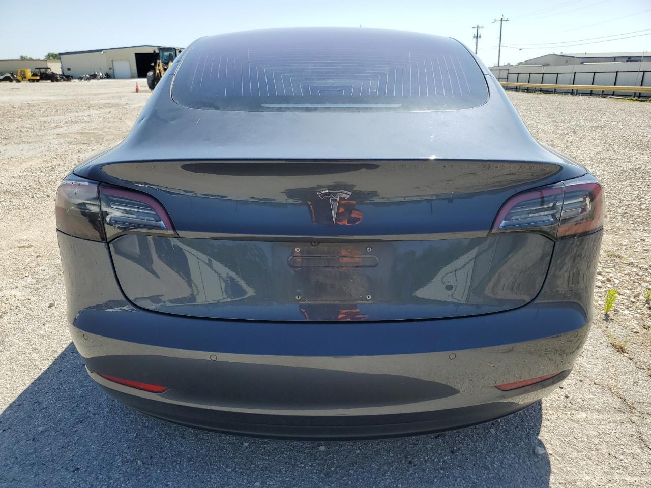 2018 Tesla Model 3 - Фото 6