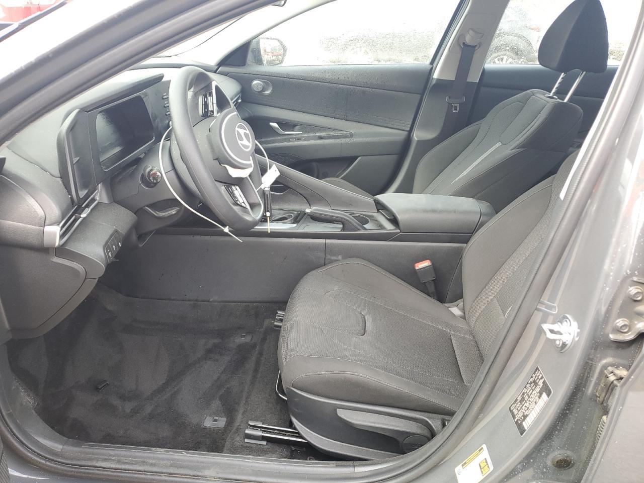 2025 Hyundai Elantra Se - Фото 7