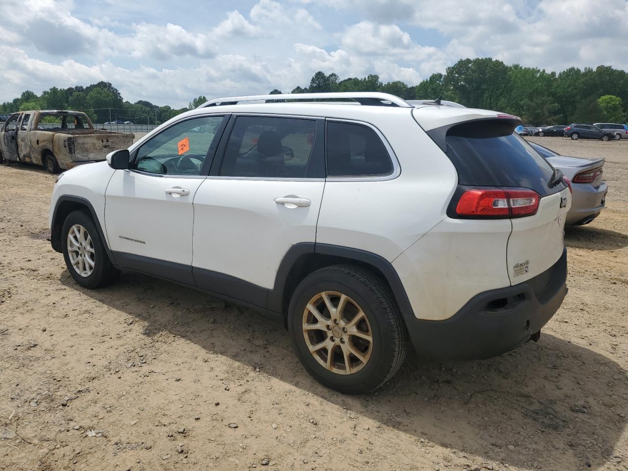 2015 Jeep Cherokee Latitude - Фото 2