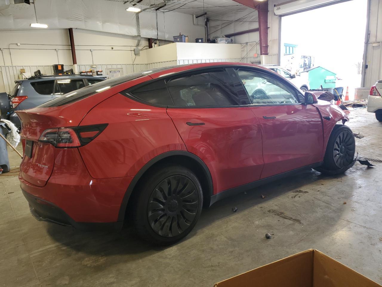 2021 Tesla Model Y - Фото 3