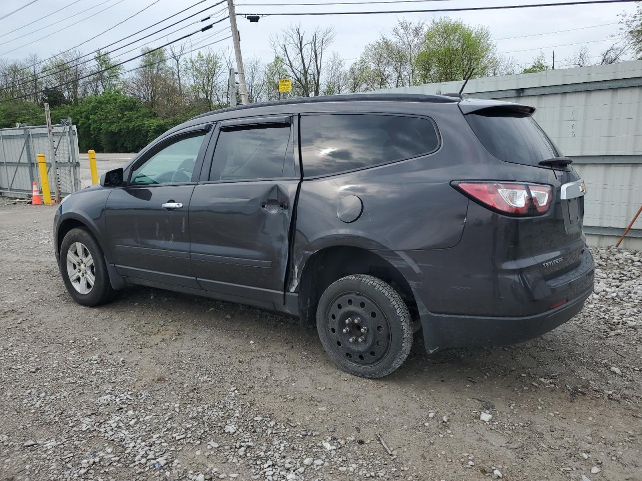2017 Chevrolet Traverse Ls - Фото 2