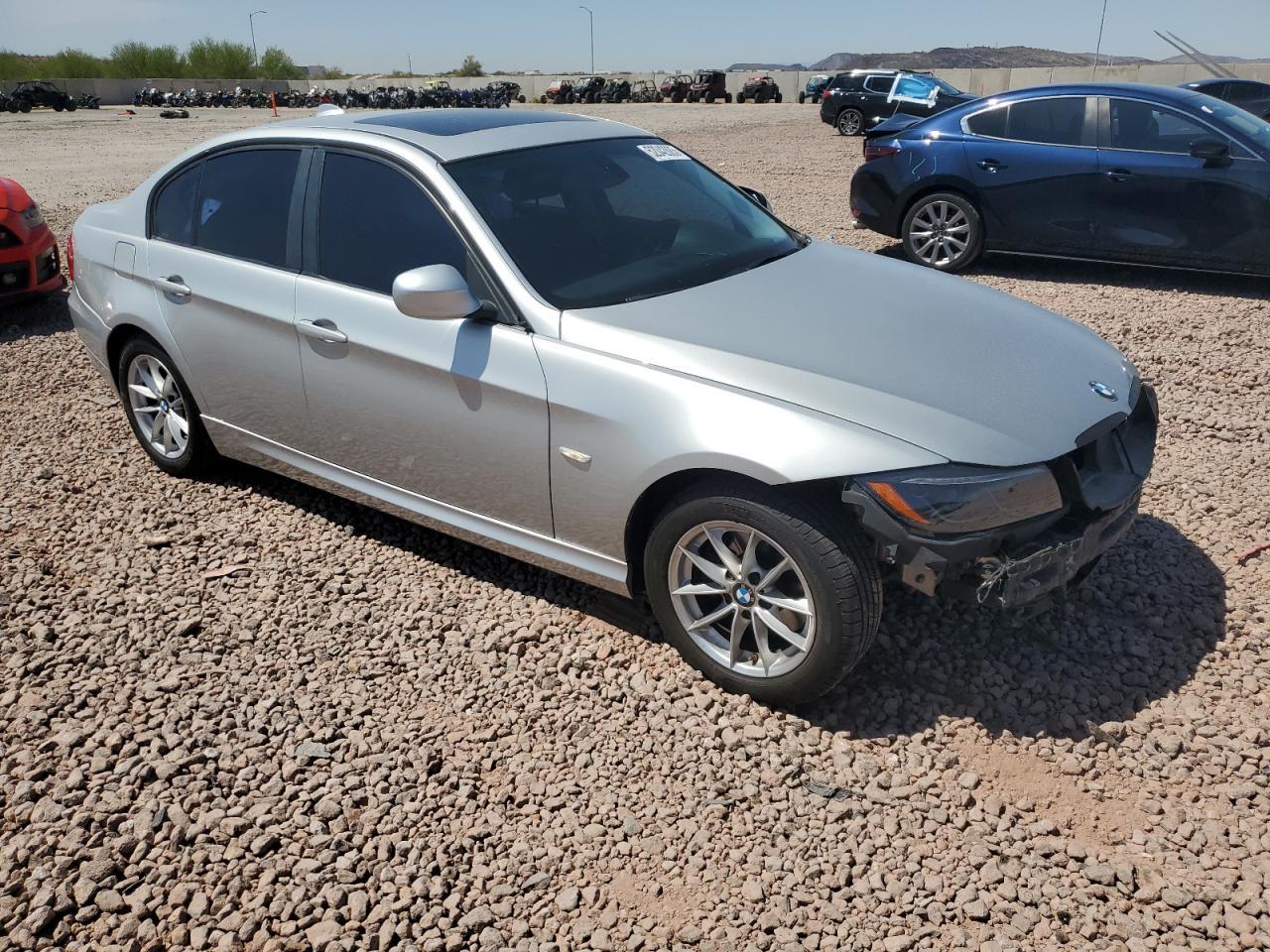 2010 BMW 328 I - Image 4