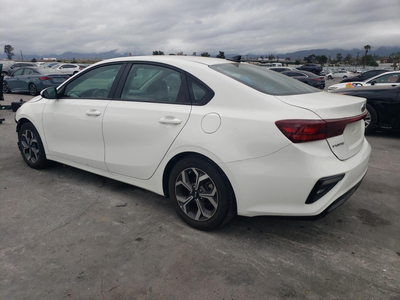 2021 Kia Forte Fe - Image 2