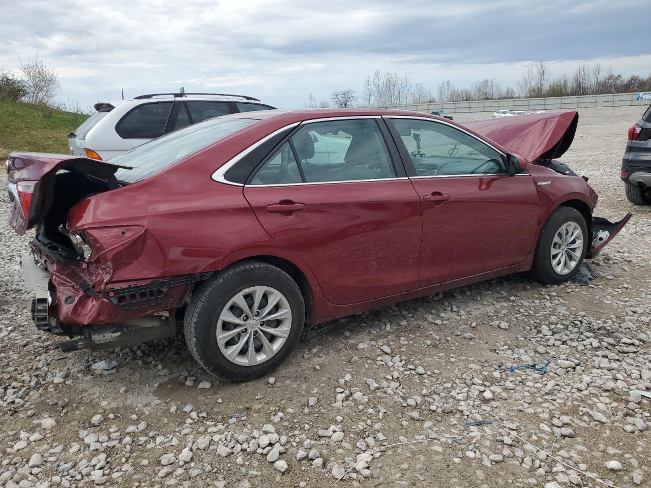 2016 Toyota Camry Hybrid - Image 3