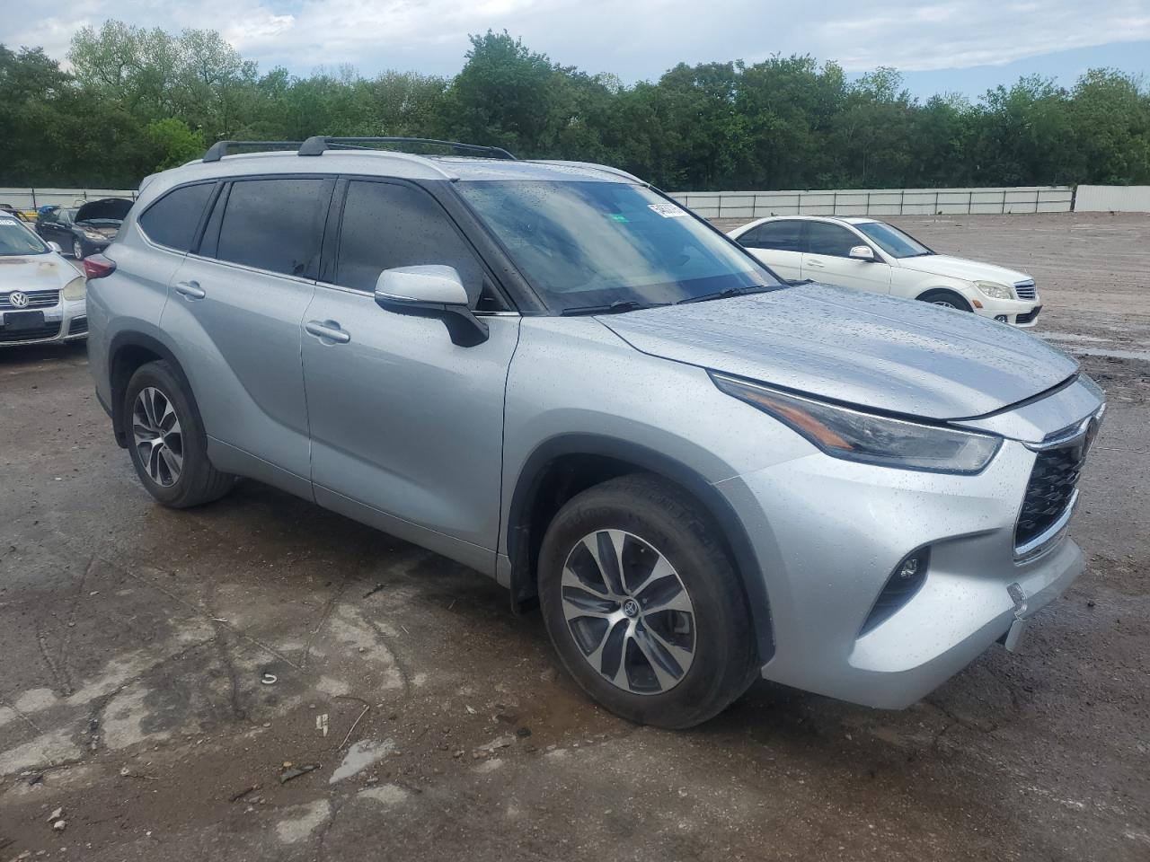 2022 Toyota Highlander Xle - Фото 4