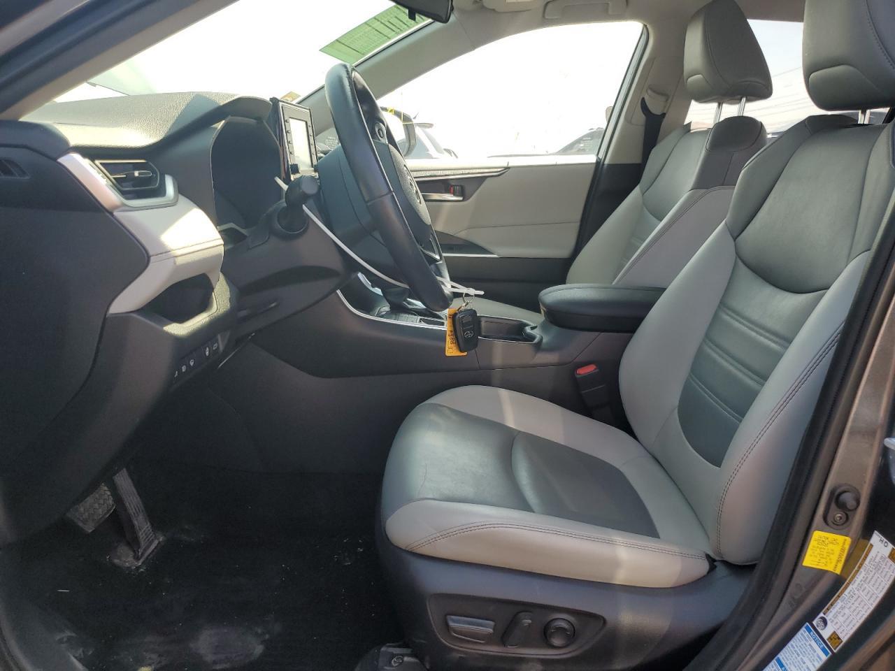2020 Toyota Rav4 Xle Premium - Image 7