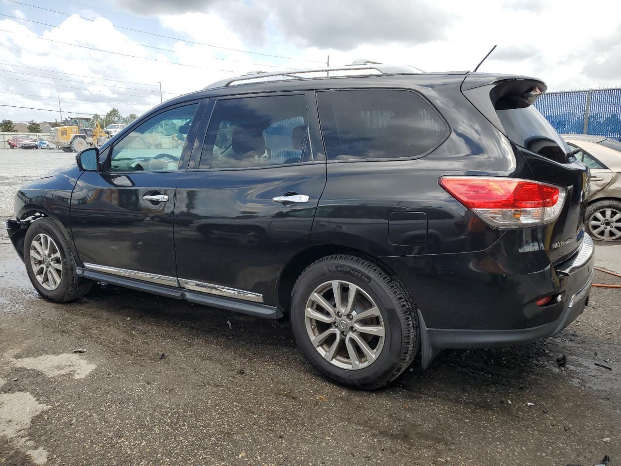 2015 Nissan Pathfinder S - Фото 2