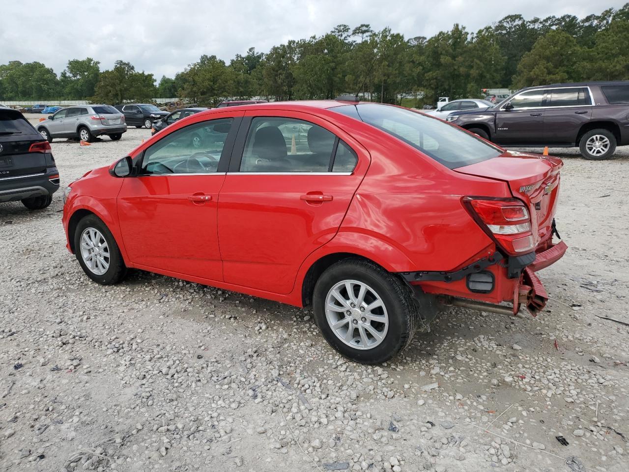 2017 Chevrolet Sonic Lt - Фото 2