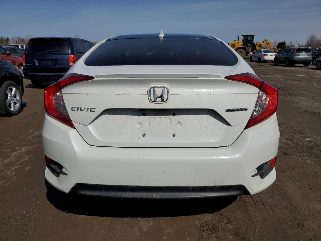 2019 Honda Civic Touring - Image 6
