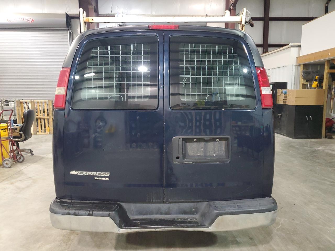 2014 Chevrolet Express G2500 - Фото 6