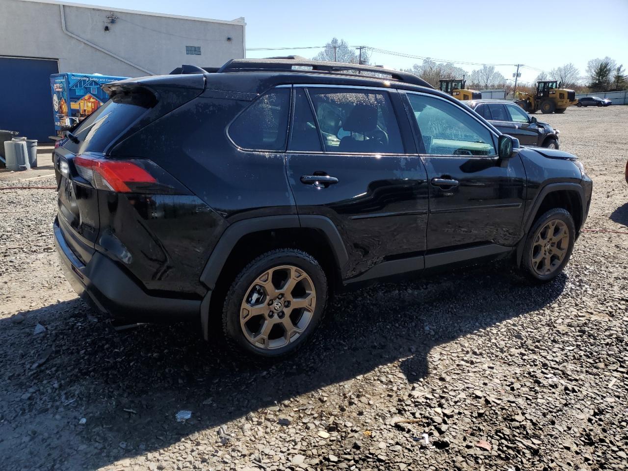 2024 Toyota Rav4 Woodland Edition - Фото 3