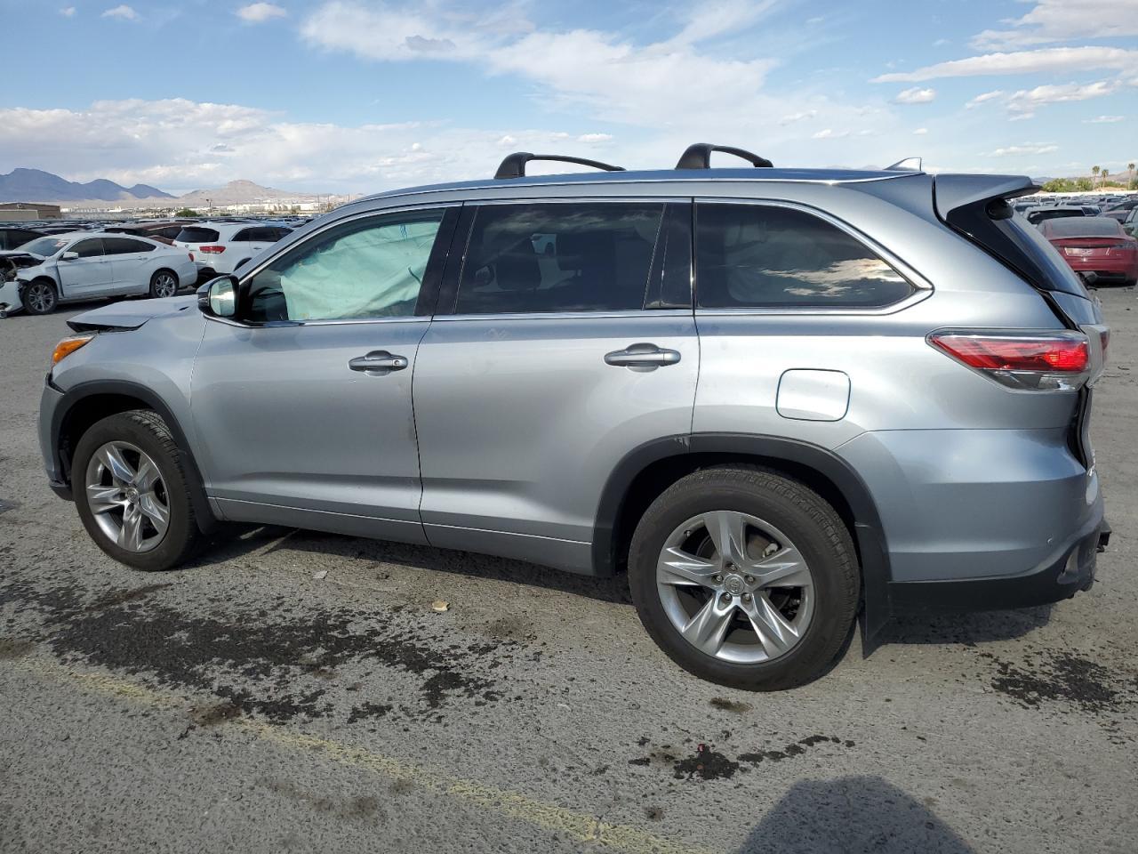 2015 Toyota Highlander Limited - Image 2