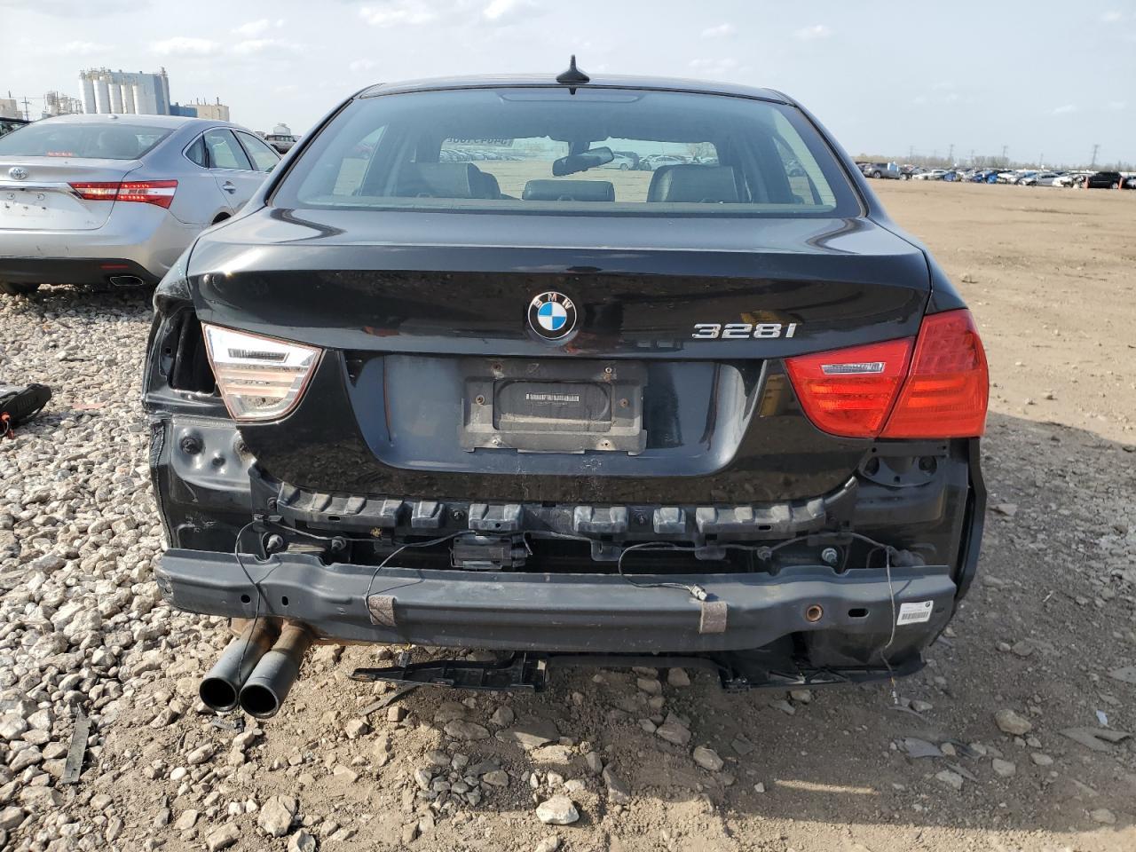 2011 BMW 328 Xi - Image 6