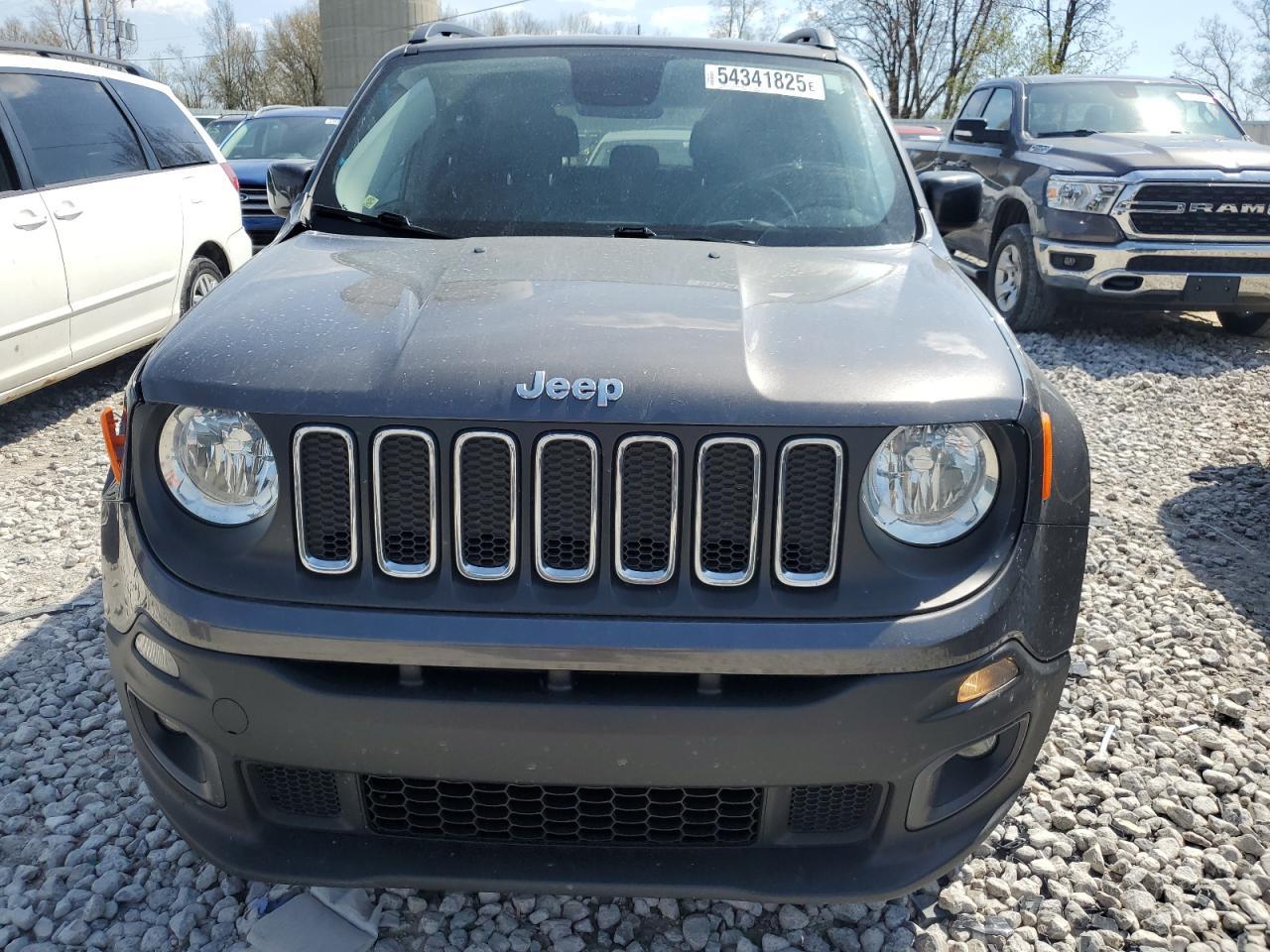 2017 Jeep Renegade Latitude - Image 5