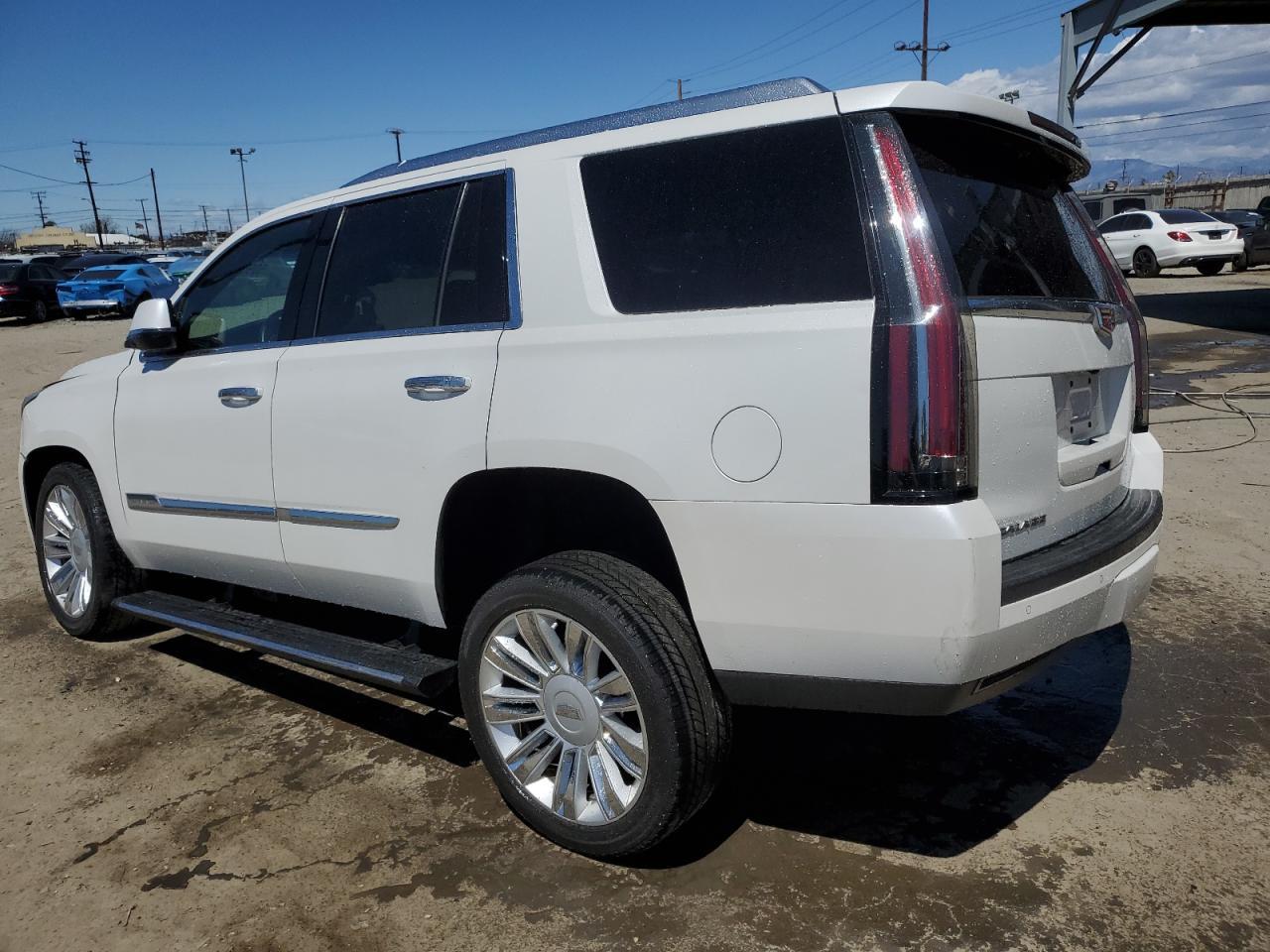 2016 Cadillac Escalade Platinum - Фото 2