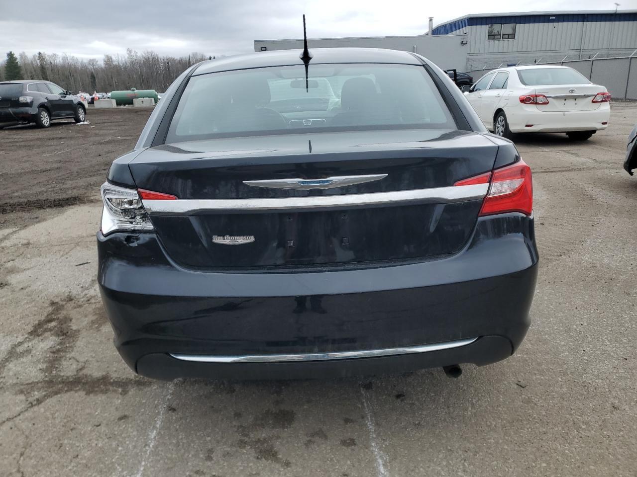 2013 Chrysler 200 Lx - Фото 6