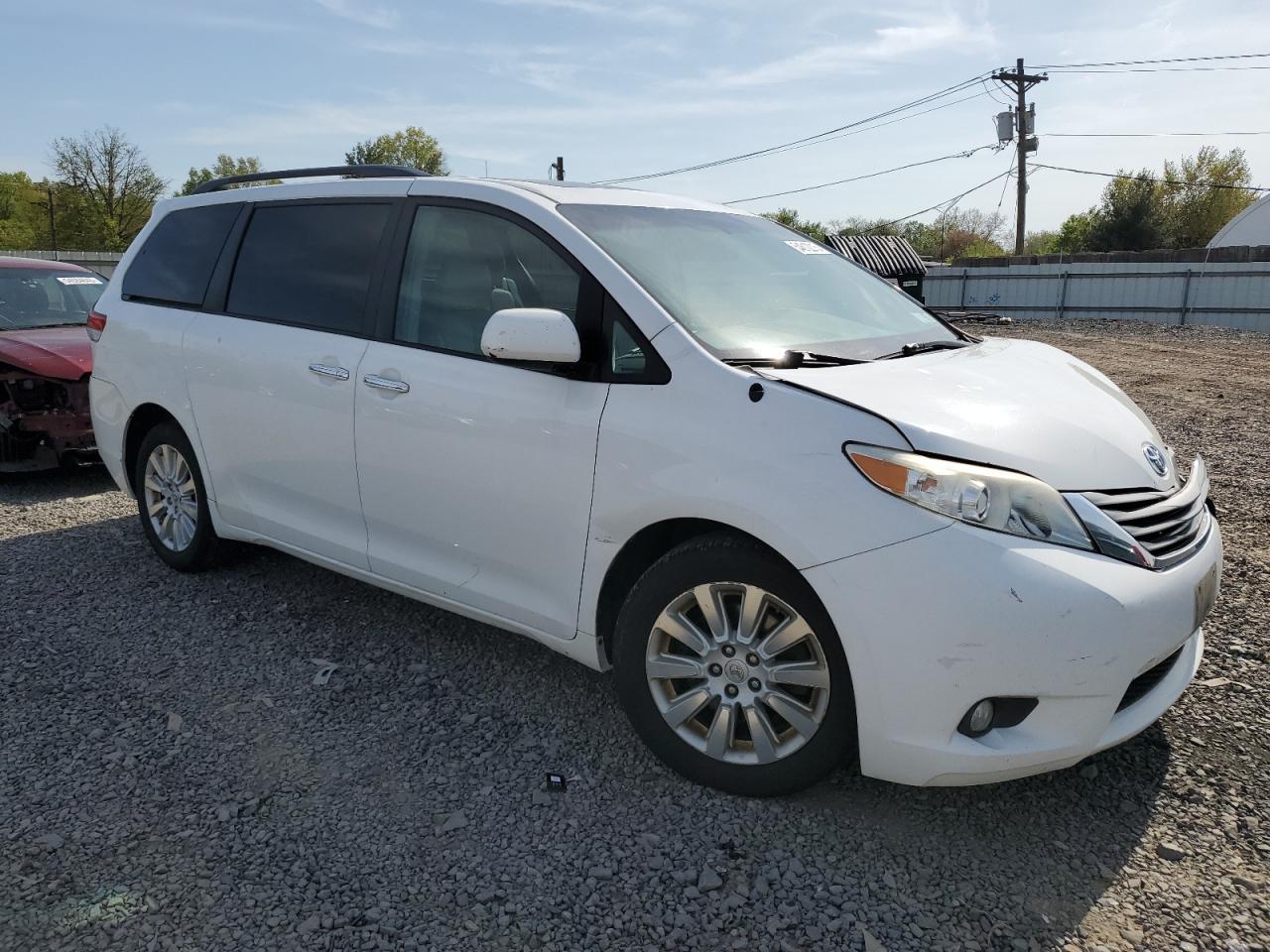 2014 Toyota Sienna Xle - Image 4