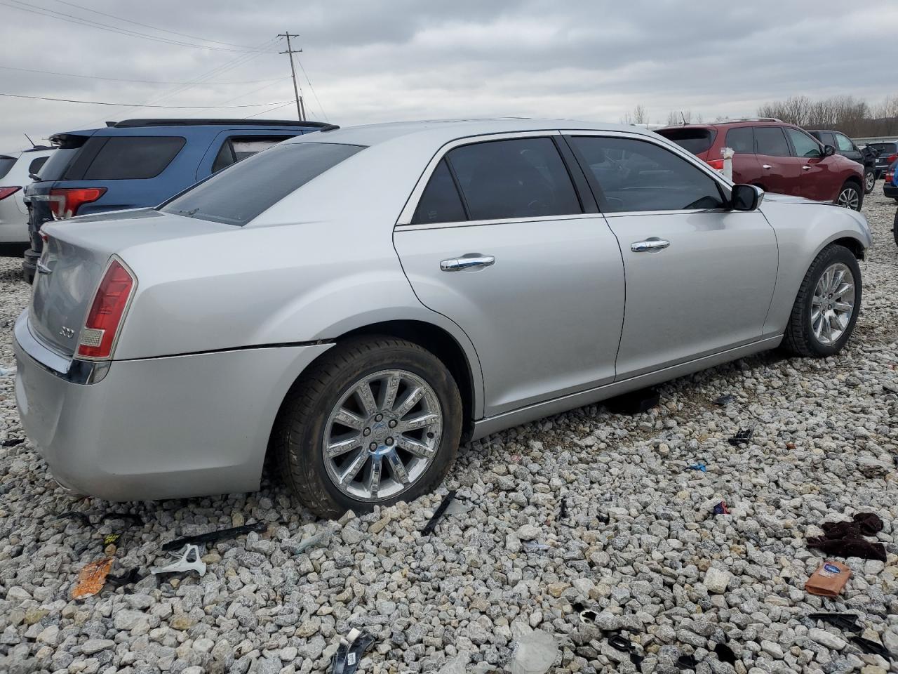 2012 Chrysler 300 Limited - Фото 3