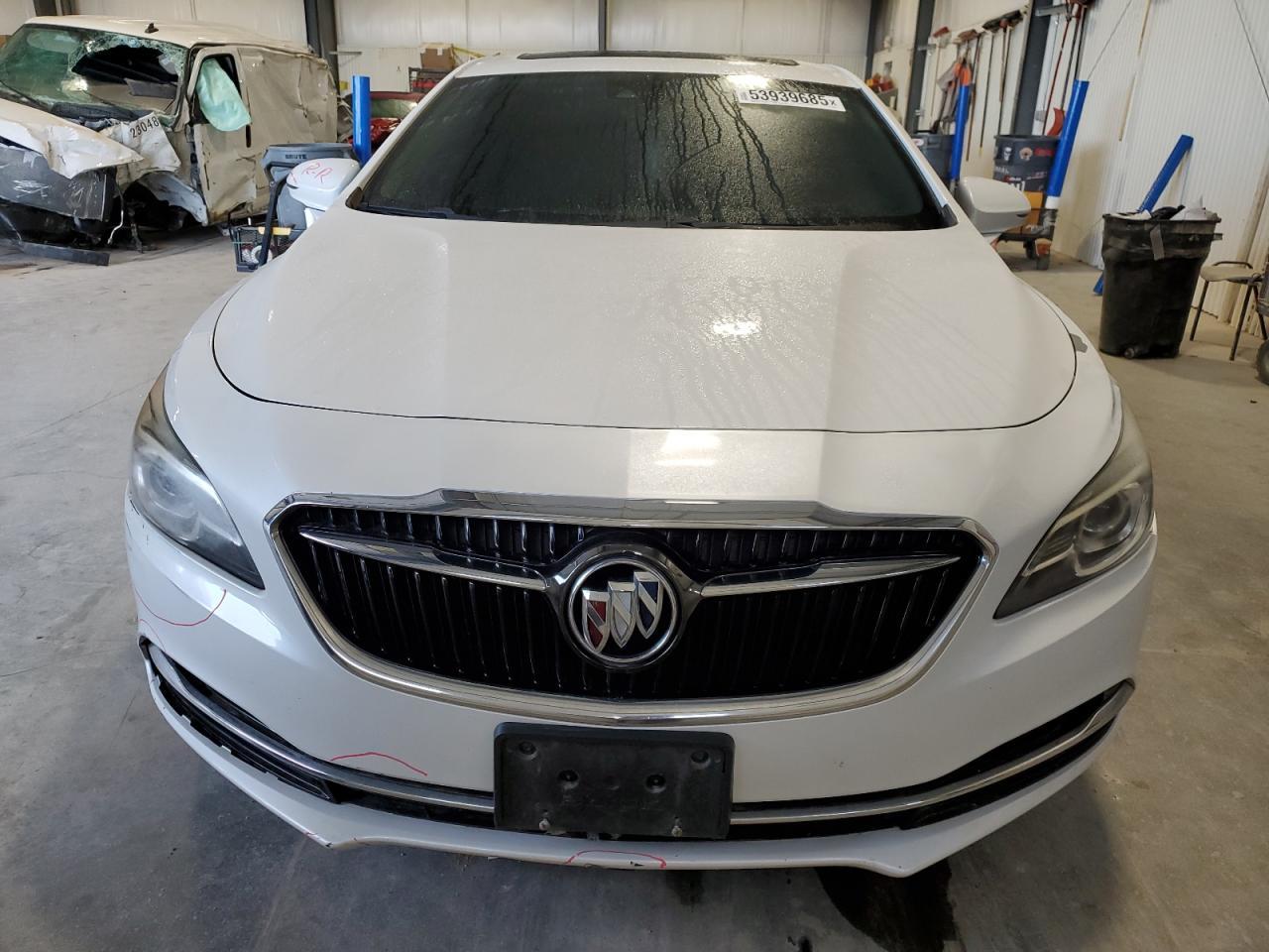 2017 Buick Lacrosse Premium - Фото 5