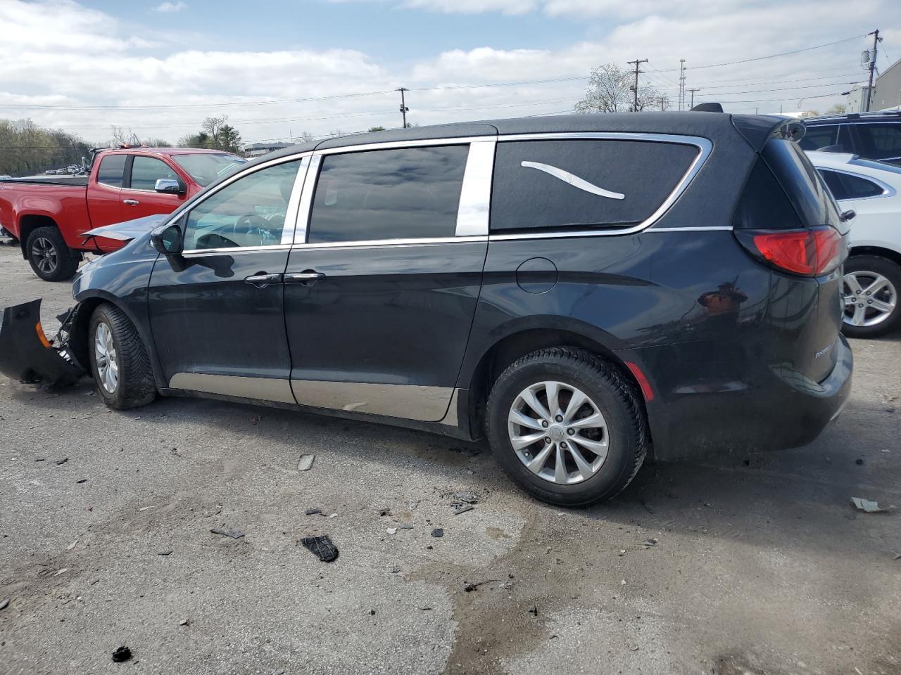 2019 Chrysler Pacifica Touring L - Фото 2