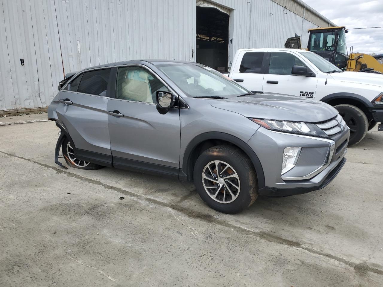 2020 Mitsubishi Eclipse Cross Es - Image 4