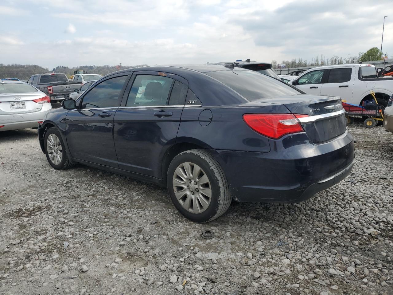 2014 Chrysler 200 Lx - Фото 2