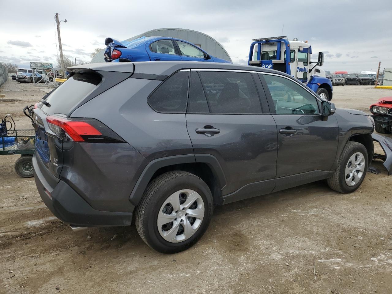 2024 Toyota Rav4 Le - Image 3