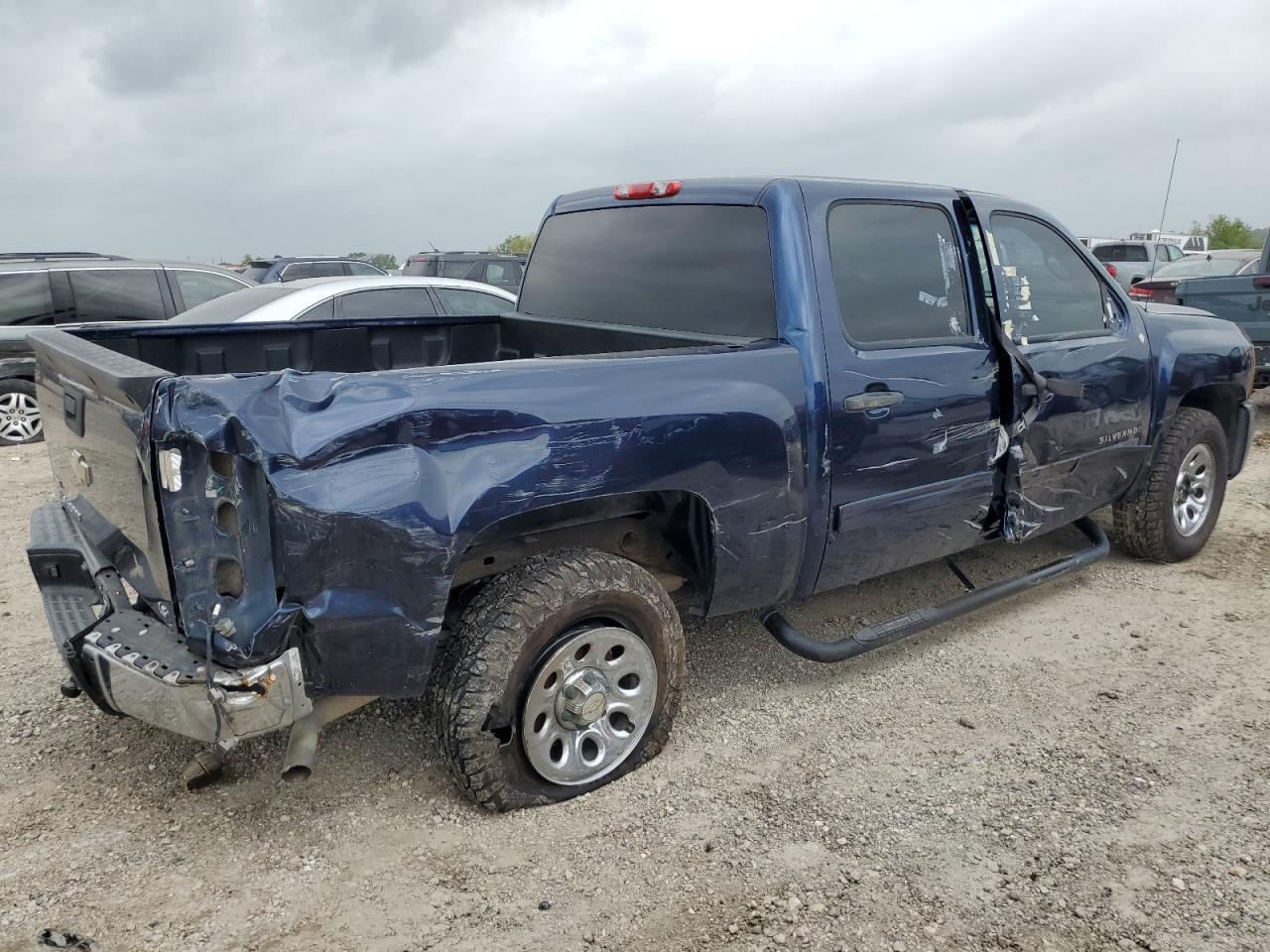 2011 Chevrolet Silverado C1500 Ls - Image 3