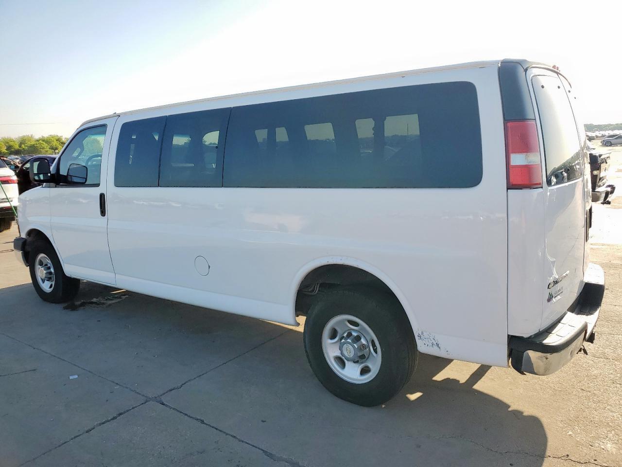 2016 Chevrolet Express G3500 Lt - Фото 2