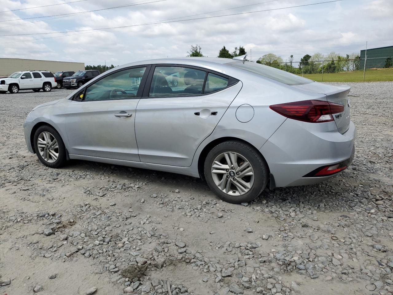 2020 Hyundai Elantra Sel - Фото 2