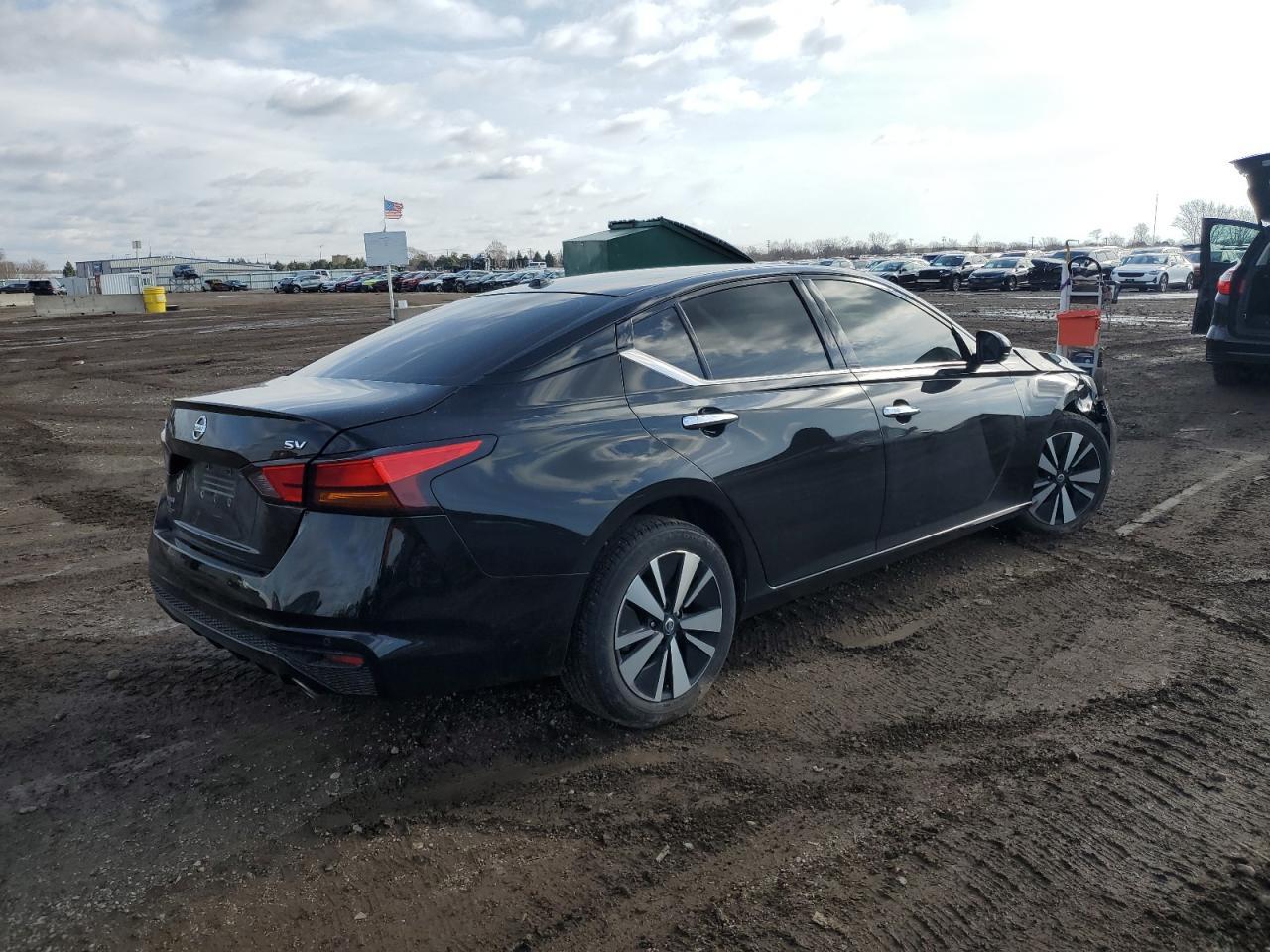 2019 Nissan Altima Sv - Image 3