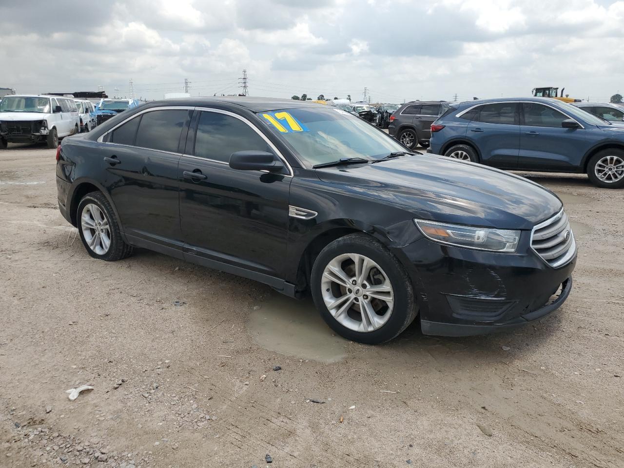 2017 Ford Taurus Se - Фото 4