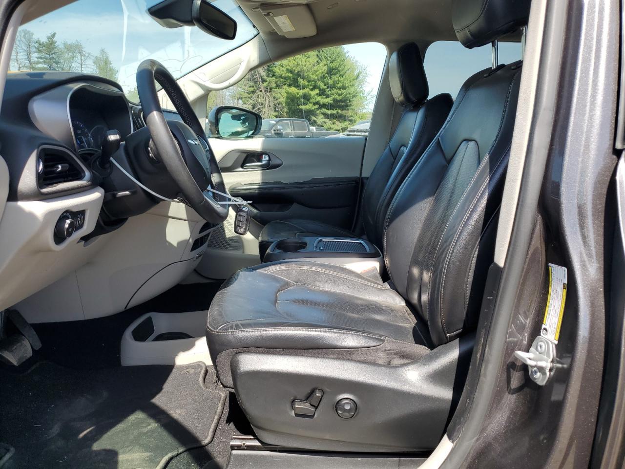 2022 Chrysler Pacifica Touring L - Фото 7