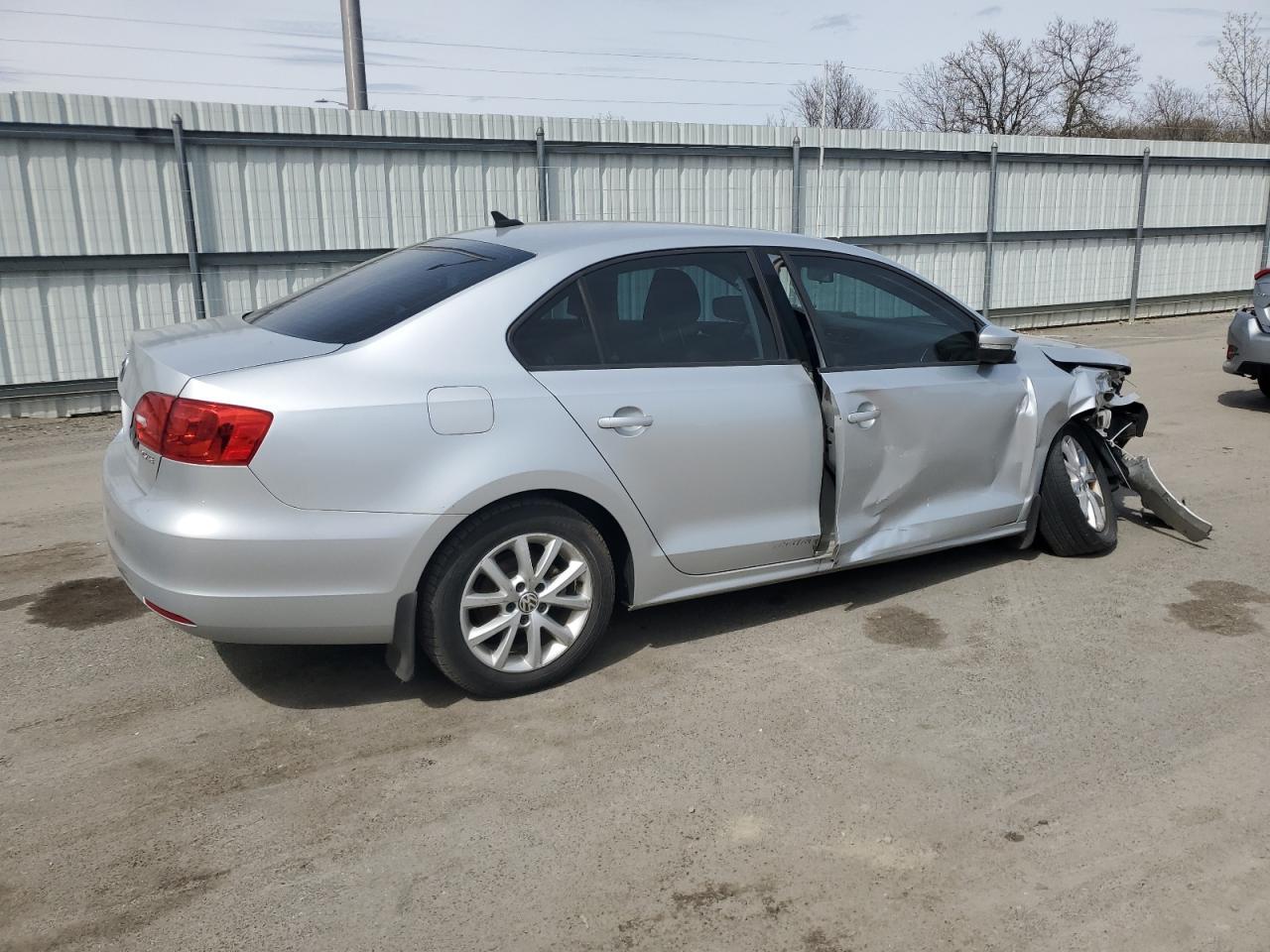 2012 Volkswagen Jetta Se - Image 3