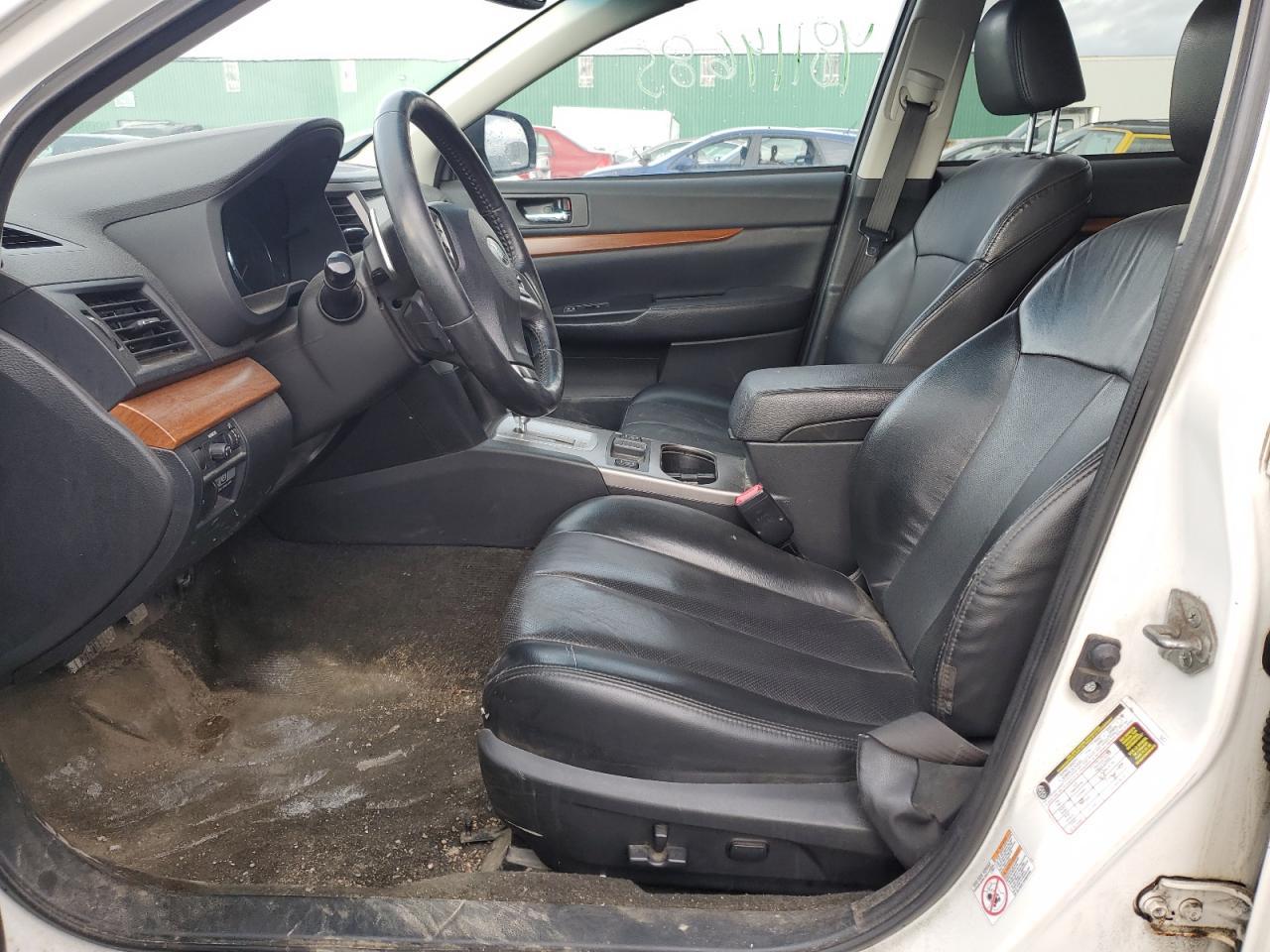 2013 Subaru Outback 3.6R Limited - Image 7