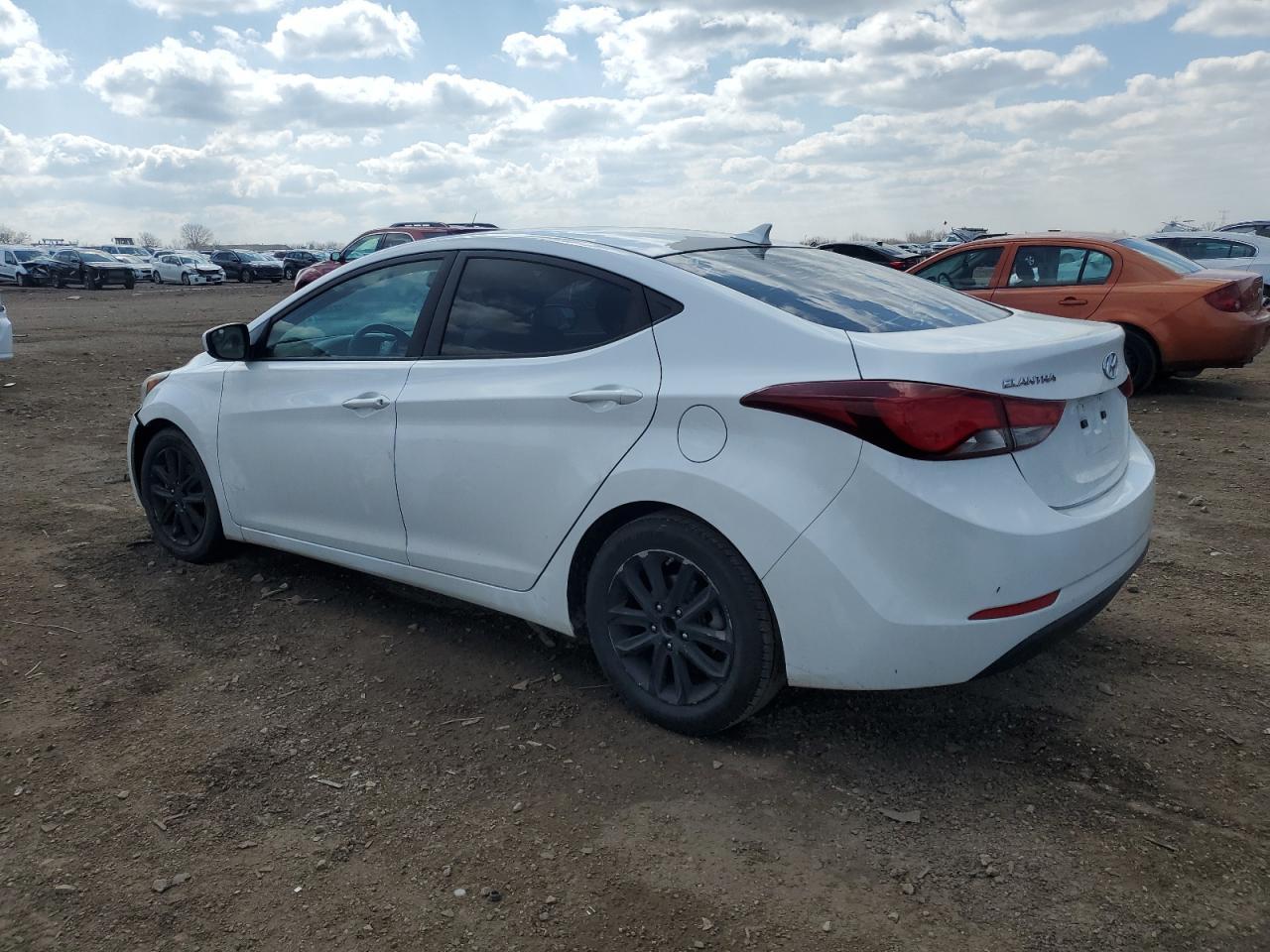 2014 Hyundai Elantra Se - Фото 2