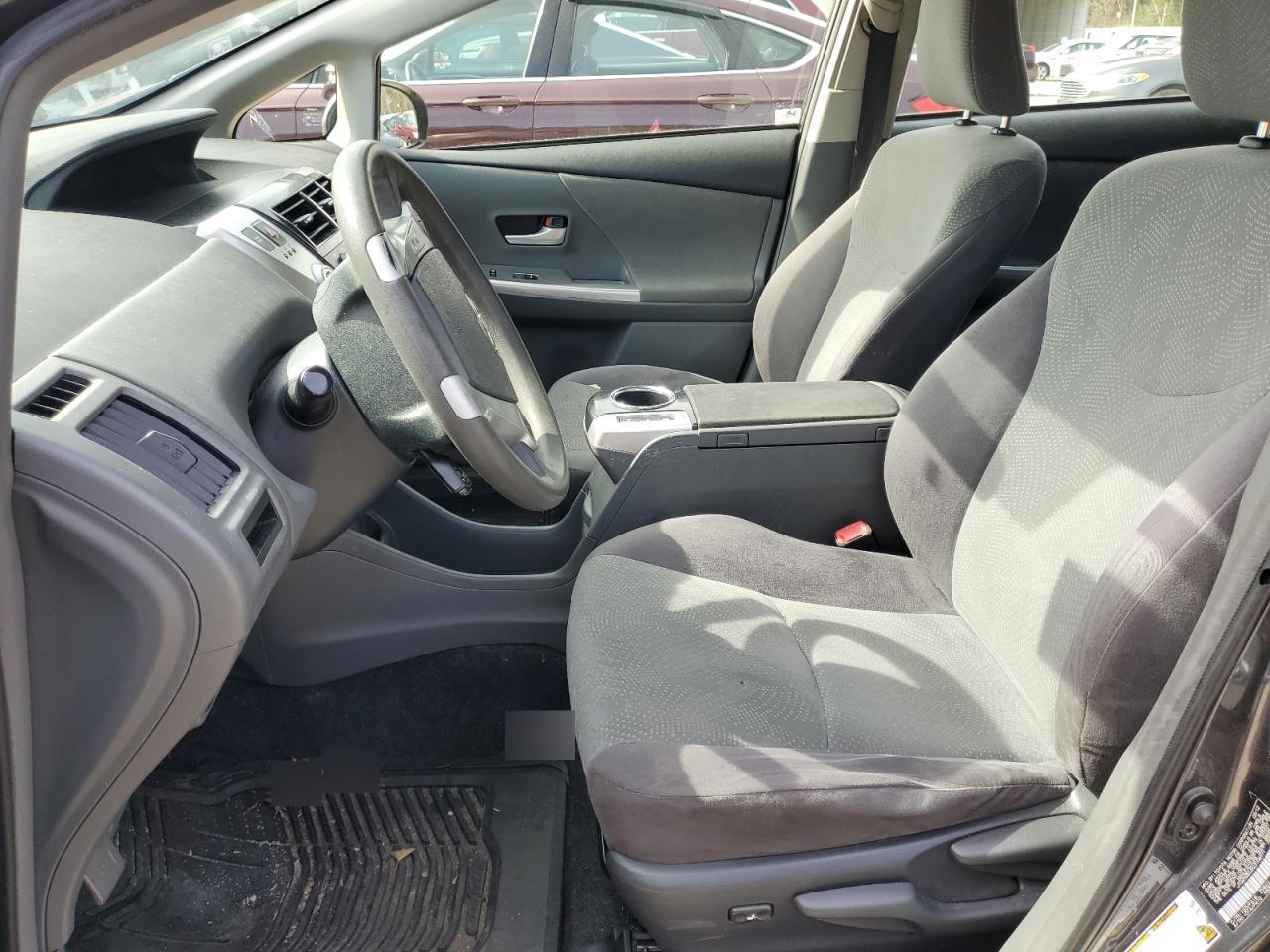 2012 Toyota Prius V - Фото 7