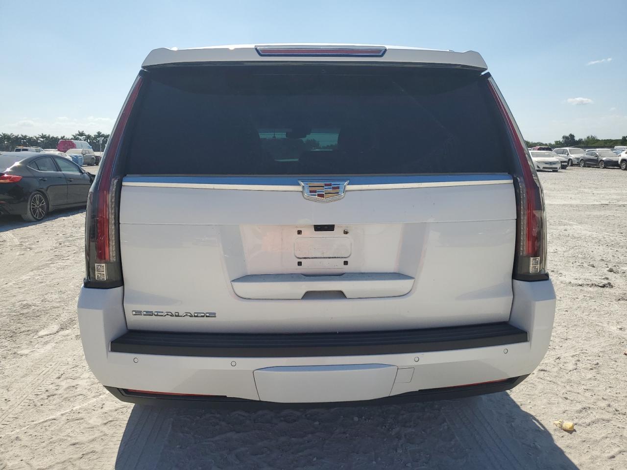 2017 Cadillac Escalade - Фото 6