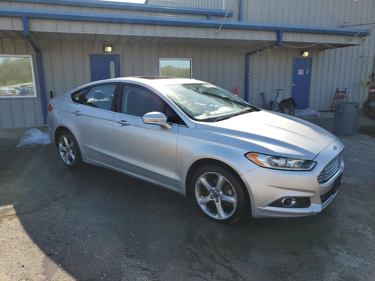 2016 Ford Fusion Se - Фото 4