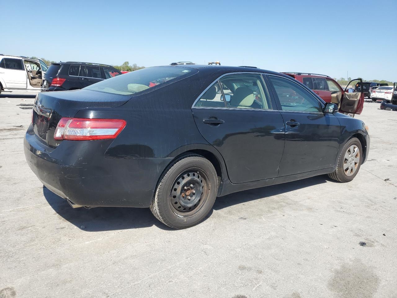 2010 Toyota Camry Se - Фото 3