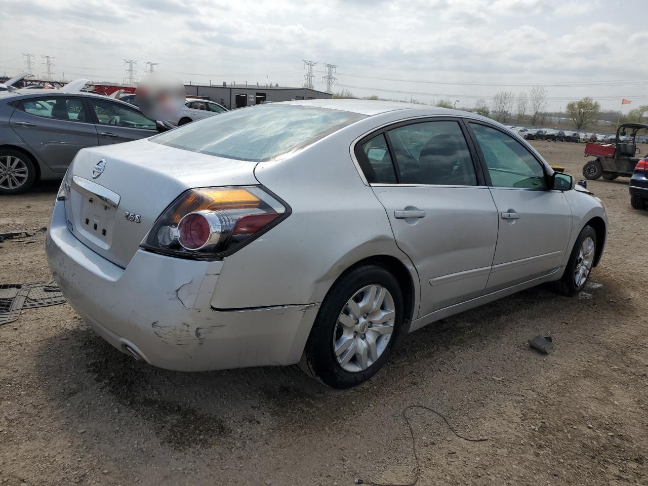 2012 Niss Altima - Фото 3
