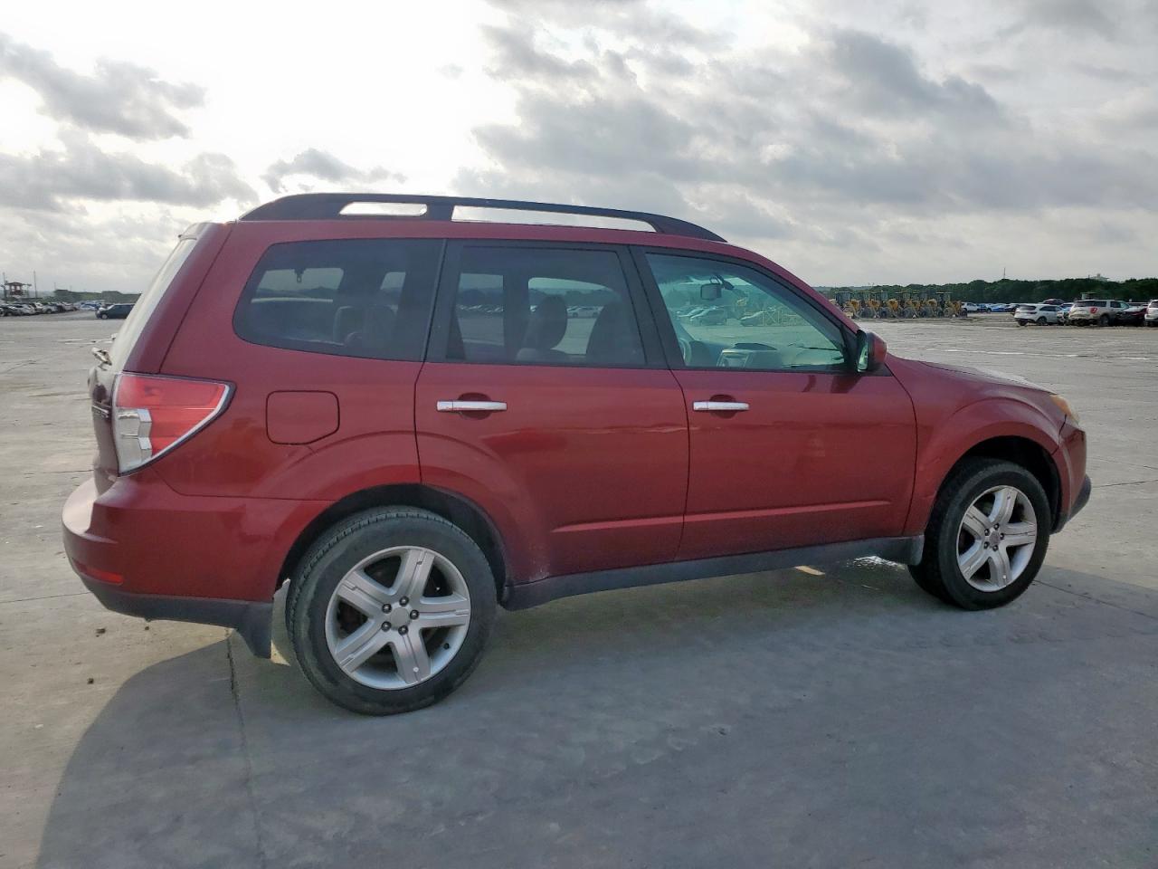 2010 Subaru Forester - Фото 3