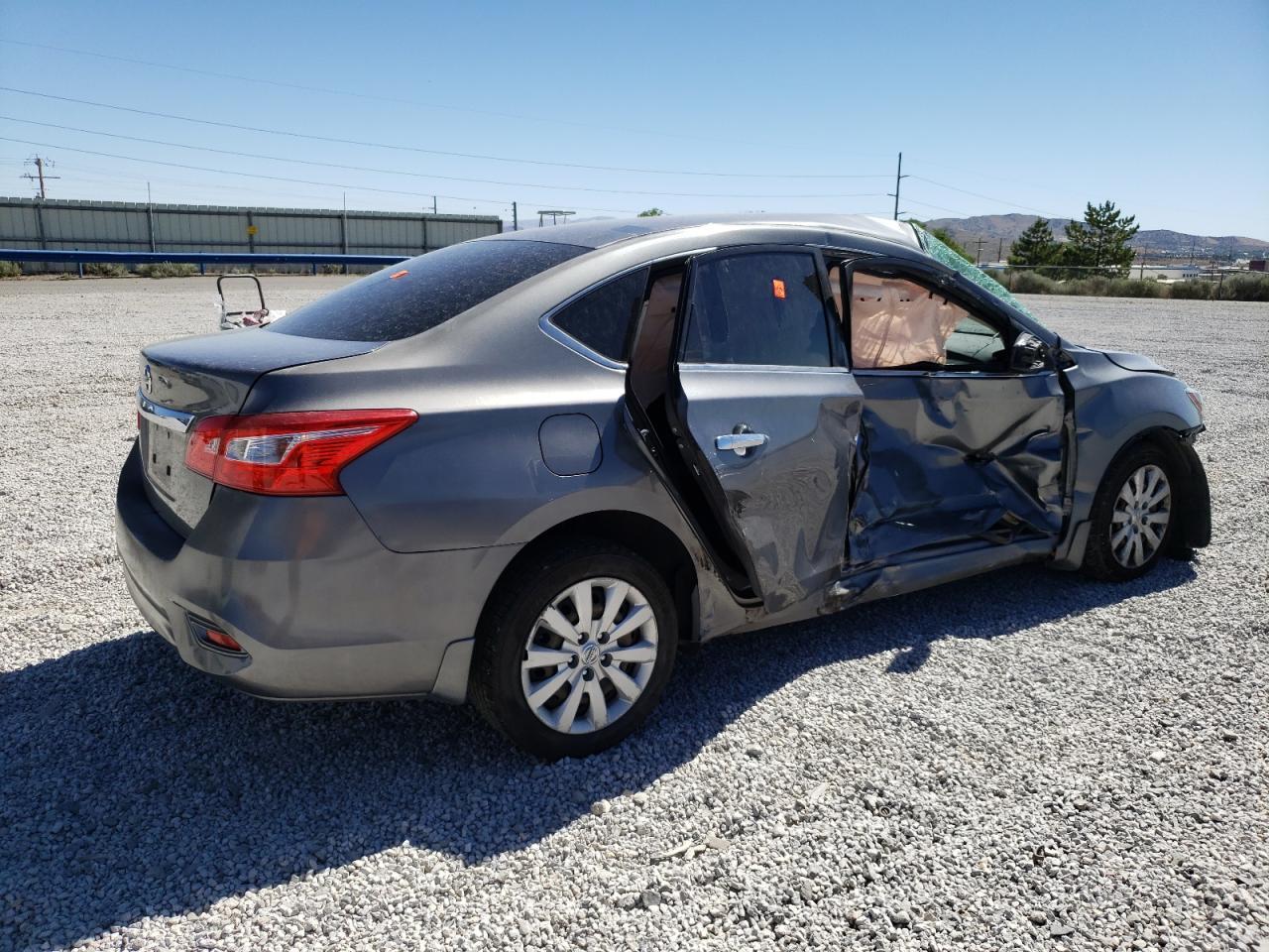 2017 Nissan Sentra S - Фото 3