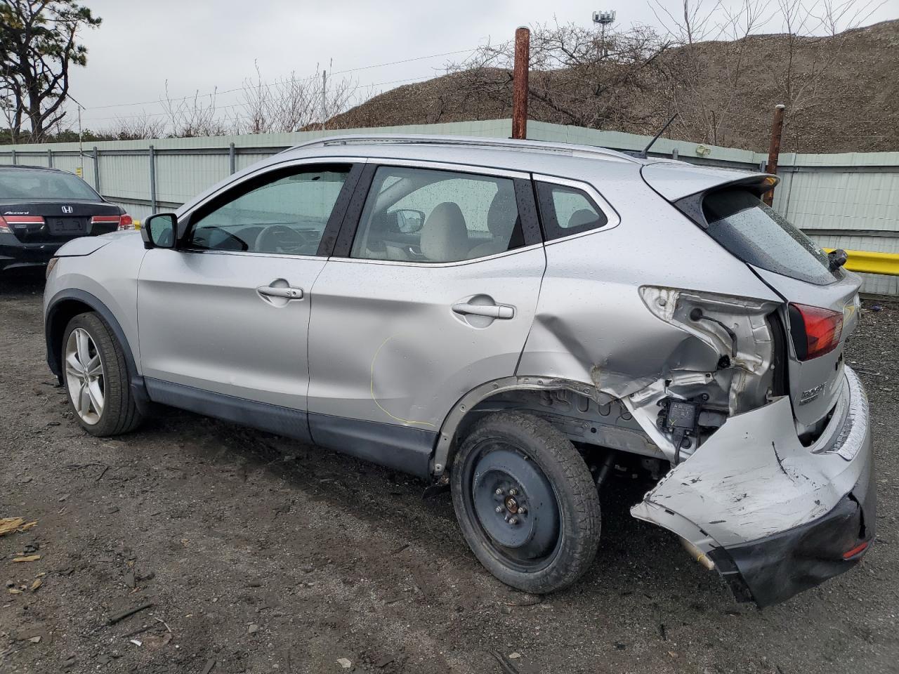 2018 Nissan Rogue Sport S - Image 2