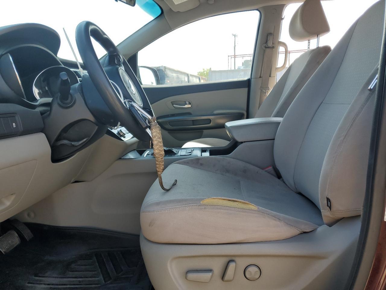 2016 Kia Sedona Lx - Image 7