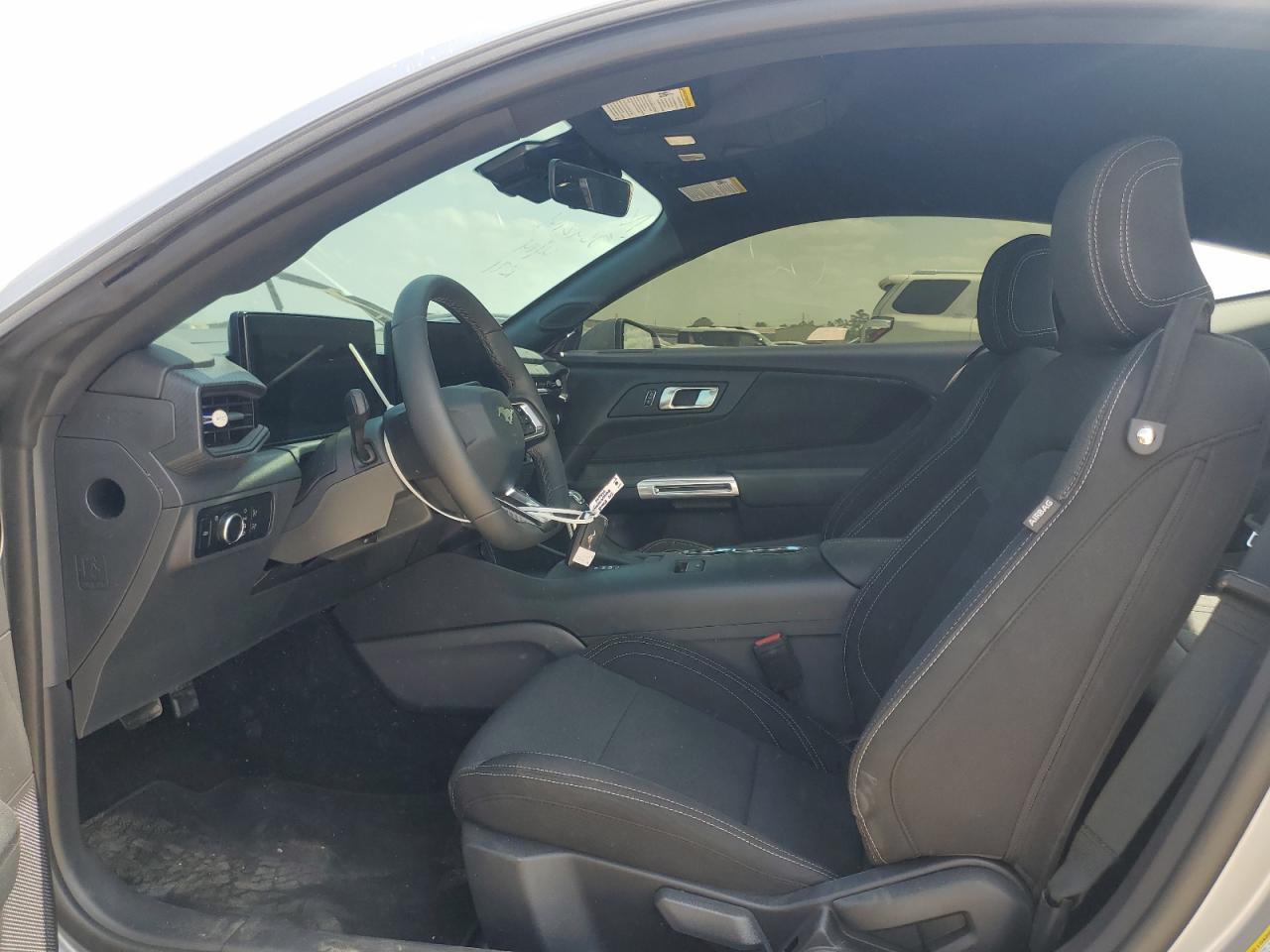 2024 Ford Mustang - Фото 7