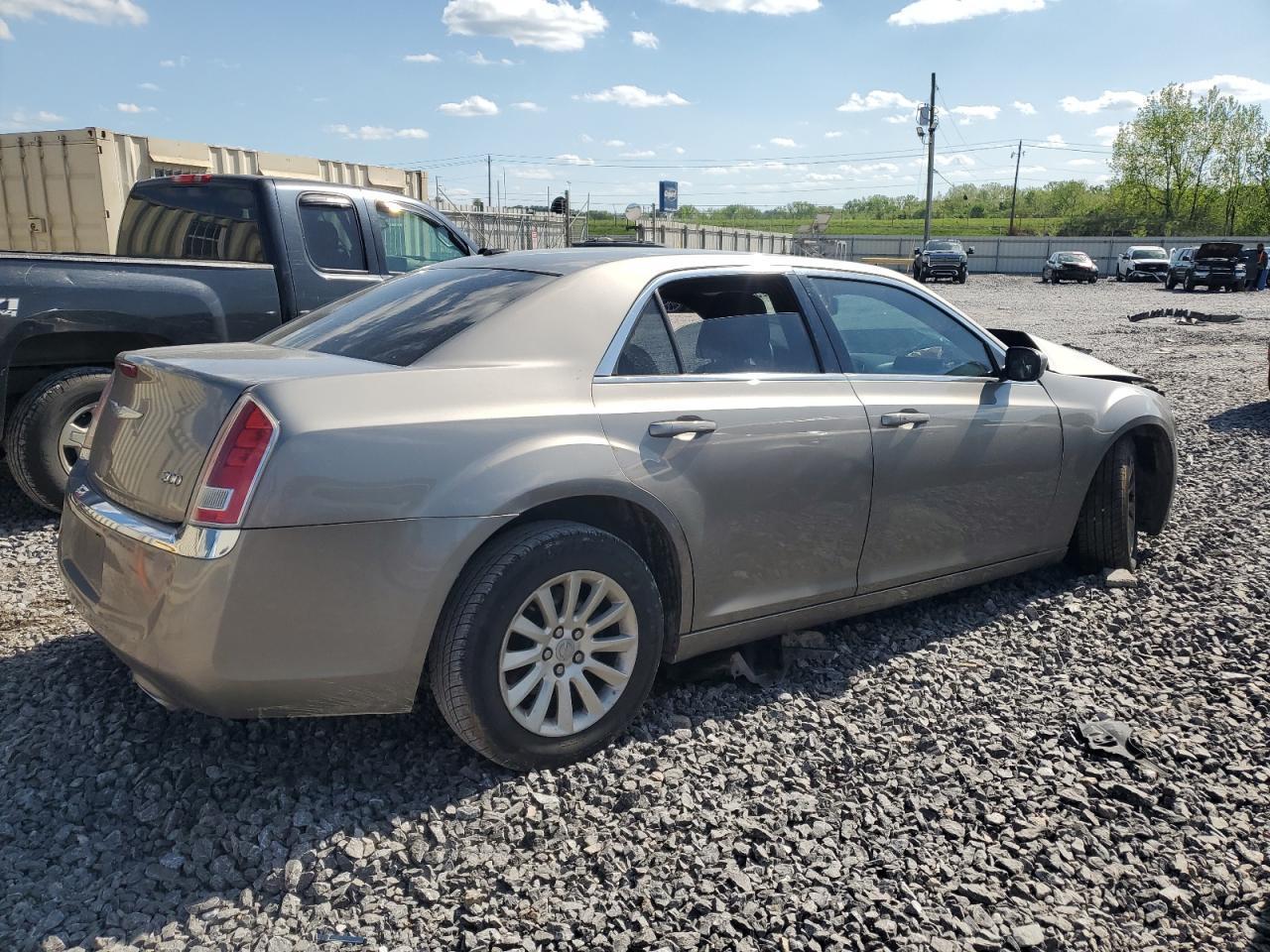 2014 Chrysler 300 - Фото 3