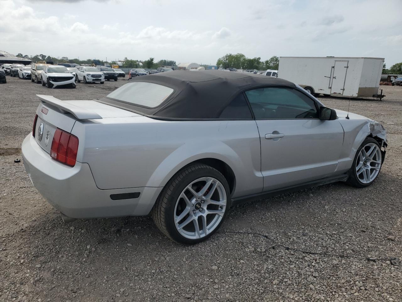 2006 Ford Mustang - Фото 3