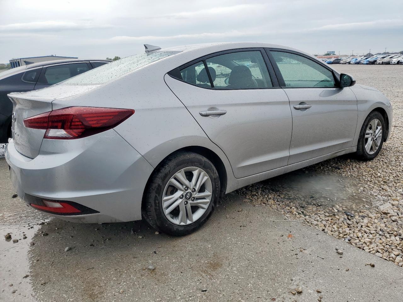 2020 Hyundai Elantra Sel - Фото 3